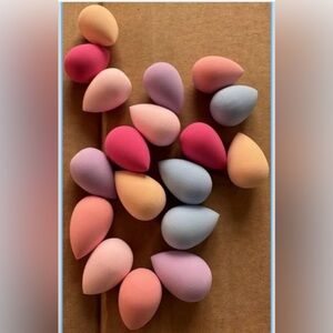 Assorted Pastel Makeup Sponge Set - Teardrop Blenders 18 Pcs
